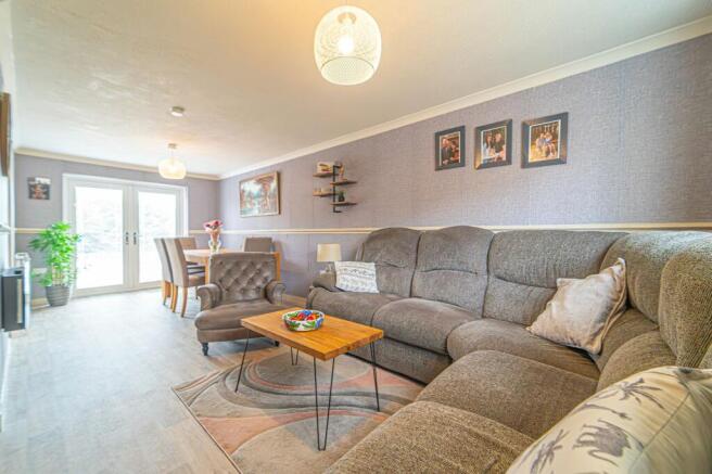 Living Room / Dinning Room