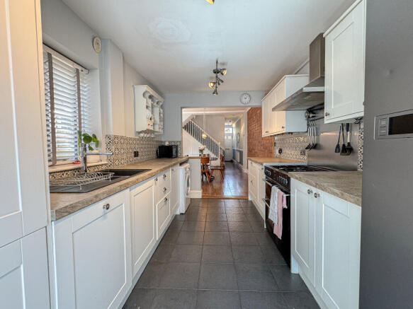 Kitchen (2)