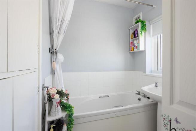 2 bed Semi-Detached for sale Image 9