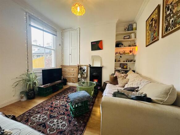 2 bed Terraced for sale Image 6