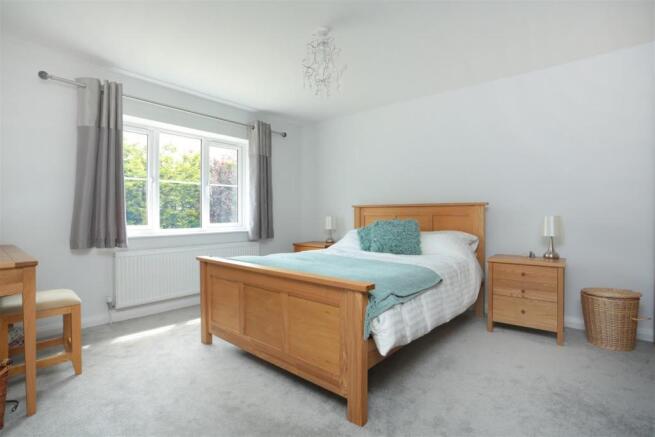 1 Glen Avon Court 24