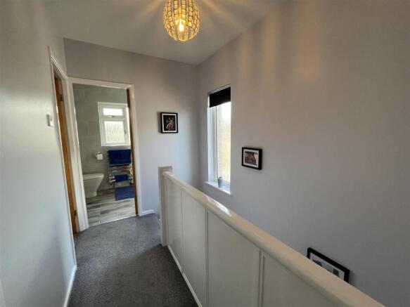 3 bed Semi-Detached for sale Image 10