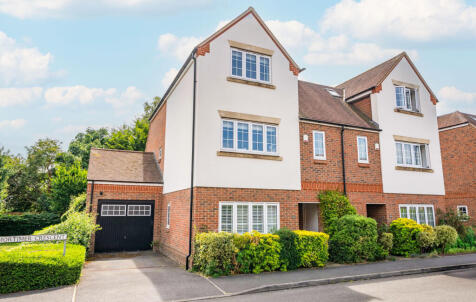 Mortimer Crescent, Kings Park, St. Albans, Hertfordshire, AL3