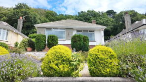 16, Lyndhurst Close, Newton Abbot TQ12 5AH