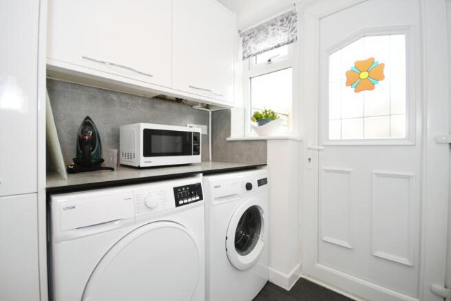 4 bed Detached for sale Image 6