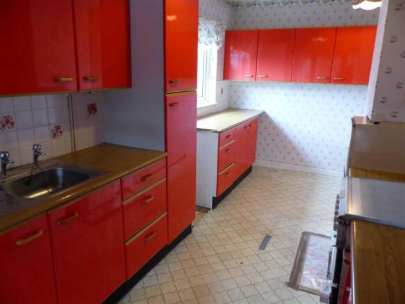 KITCHEN/BREAKFAST