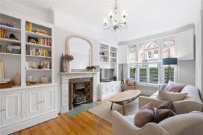 4a, Dinsmore Road, London SW12 9PS