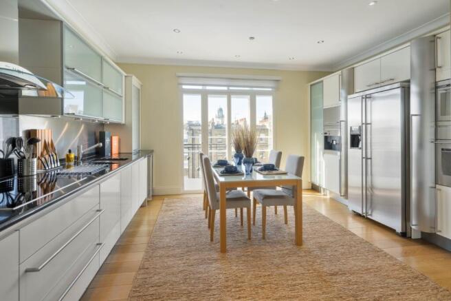 Kitchen/Dining