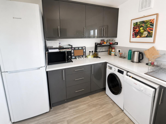 KITCHEN NEW.png