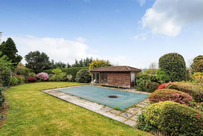 Swimming Pool & Pool Room