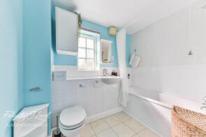 7, Edith Cavell Way, London SE18 4JY