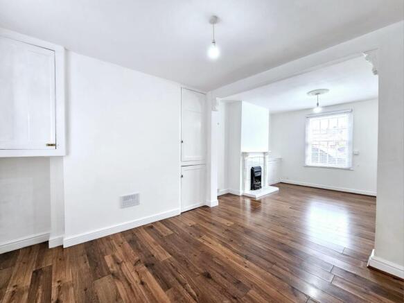 3 bed Terraced for sale Image 2