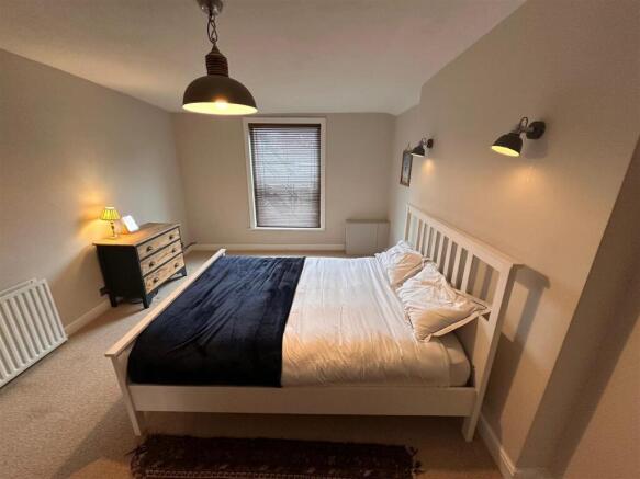 2 bed Apartment for sale Image 5