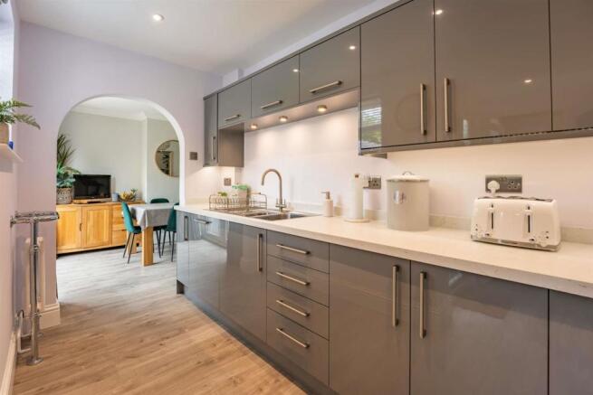 8498490-interior08-800.jpg