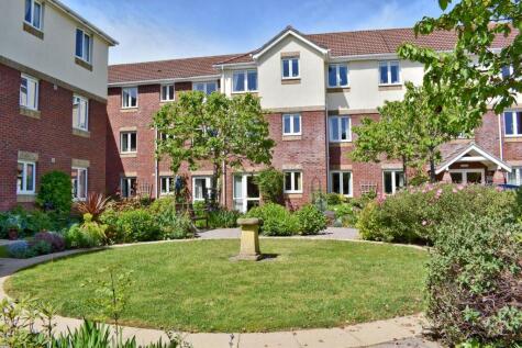 Tylers Close, Lymington, SO41