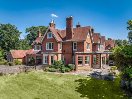 Hollist Lane, Easebourne, Midhurst, West Sussex GU29