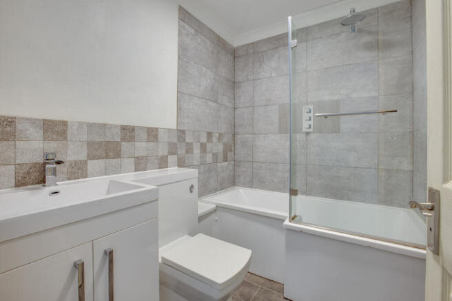 6 Kingfisher House, Dedmere Road, SL7 1PG-14