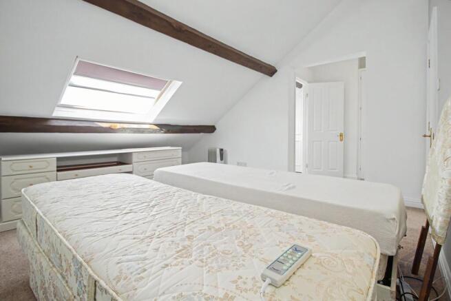 2 bed Flat for sale Image 11