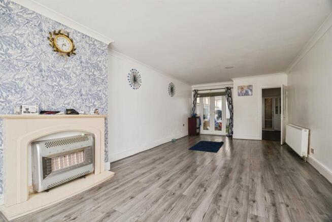 3 bed Terraced for sale Image 4