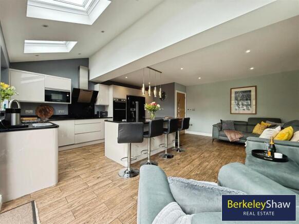 Kitchen/Living/Dining