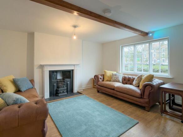 2 bed Semi-Detached to rent Image 8