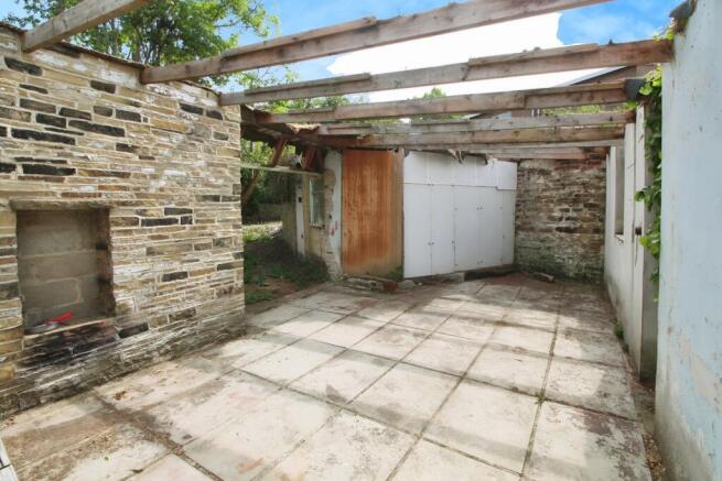 3 bed Terraced for sale Image 9