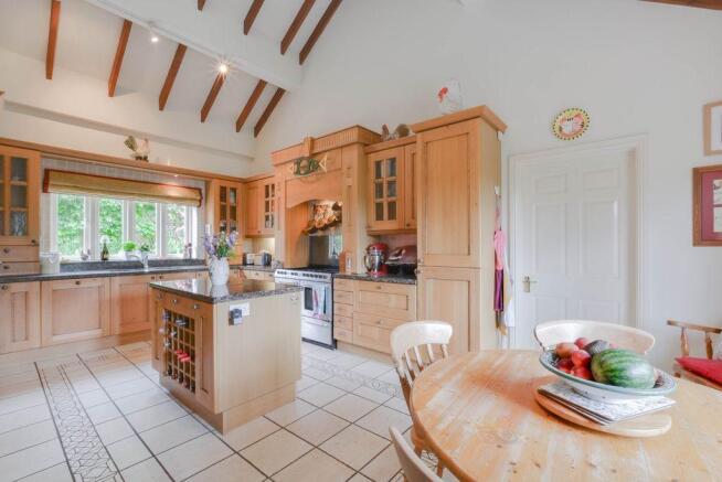 Kitchen breakfast room