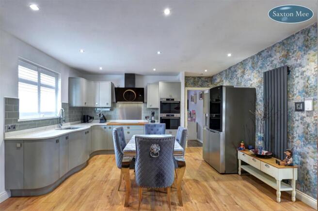 2 bed Detached Bungalow for sale Image 12