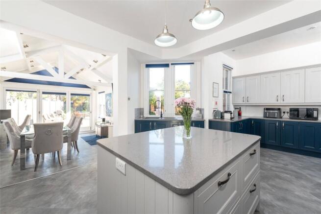 Rothsay Road, Bedford, Bedfordshire, MK40 photo 4