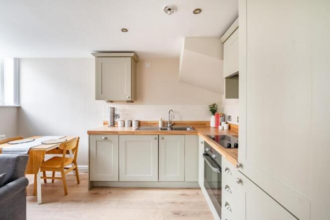 2 bed Town House for sale Image 3
