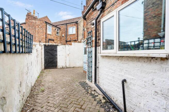 4 bed Terraced for sale Image 10