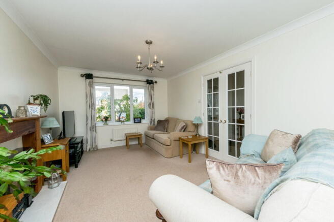 4 bed Detached for sale Image 8