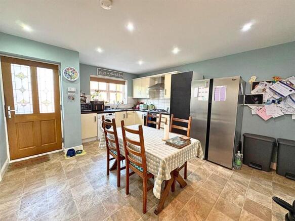 Kitchen/Dining Room