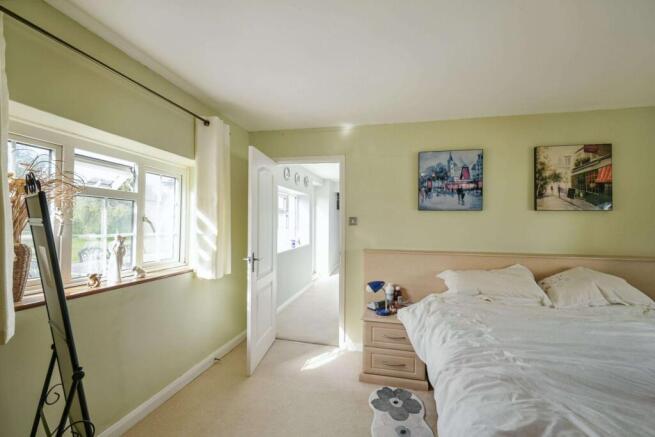 Chellows Gate, Chellows Lane, Crowhurst, Lingfield, Surrey RH7 6LU