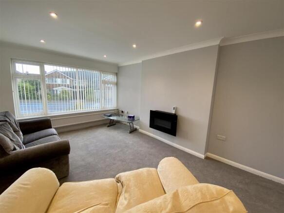 12 foxglove rd lounge.jpg