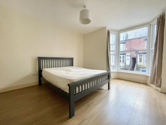 3 bed House to rent Image 11