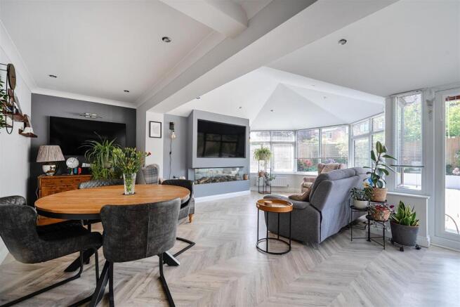 Garden/Family Room