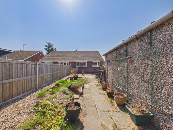 2 bed Semi-Detached Bungalow for sale Image 9