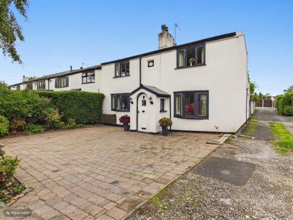 CAM03729G0-PR0427-STILL023-001