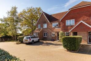 17, Chestnut Place, Edenbridge TN8 7HZ