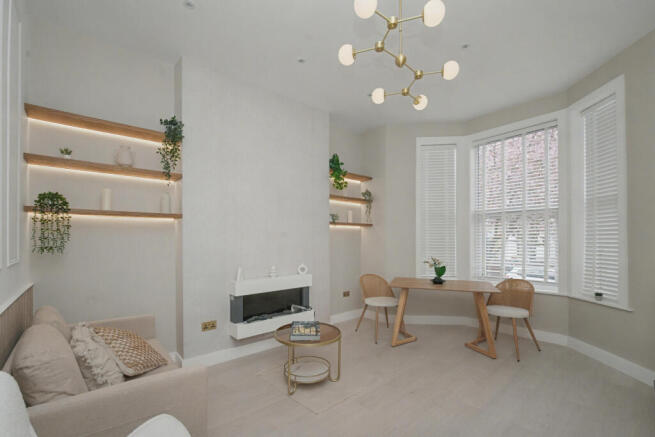 Flat B, 19 Hetley Road, Shepherds Bush, London W12 8BA