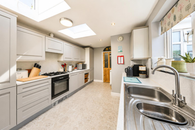 2 bed Semi-Detached Bungalow for sale Image 11