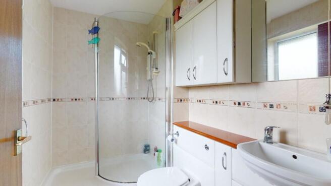 EN SUITE SHOWER ROOM