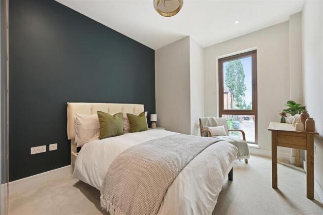 AR - Show Flat, 42 Lynton Road15 (1).JPG