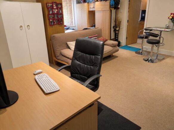 Photo 3