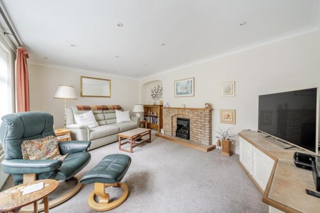 4 bed Detached for sale Image 4