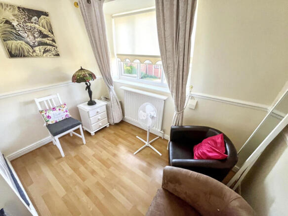 3 bed Semi-Detached for sale Image 8