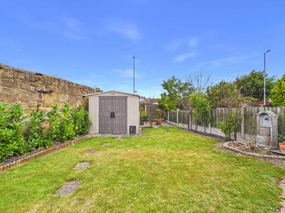 2 bed Semi-Detached Bungalow for sale Image 6
