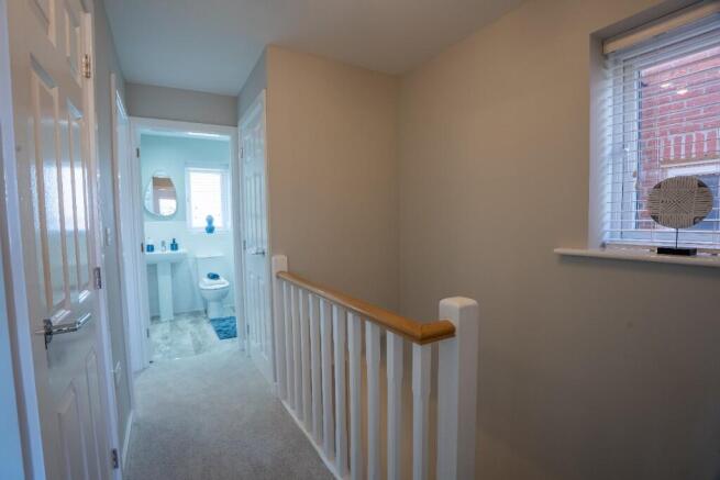 3 bed Semi-Detached for sale Image 10
