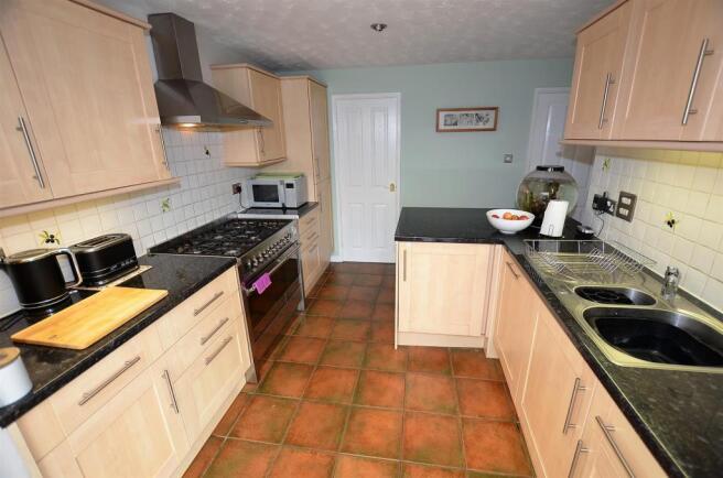 Fitted Kitchen